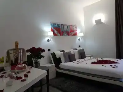 Gregorio Vii Luxury Suites - 3