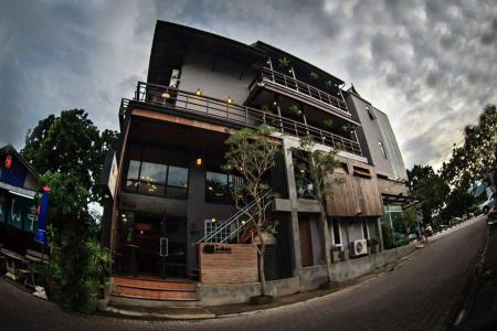 The Arak Bed, Bar and Hostel - 41