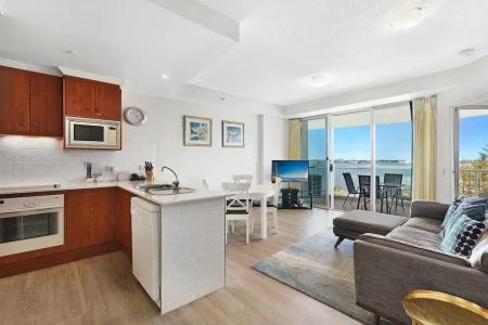 Crystal Bay On The Broadwater - 258