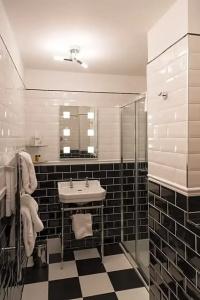 Best Western Plough & Harrow - 75