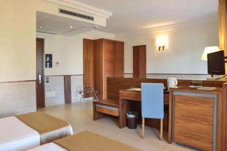 Suites & Residence - 44