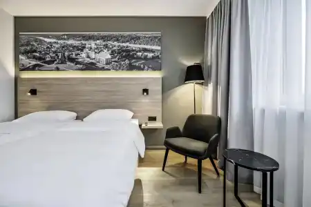 Park Inn by Radisson Vilnius Airport & Business Centre - 2