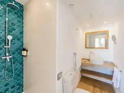 The Sea Club - 95