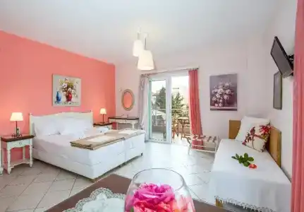 Stamatakis Boutique Studios - 62