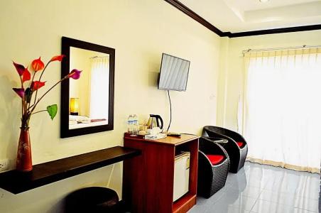 Lanta Seafront Resort - 49