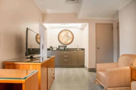 Empire Suites - 37