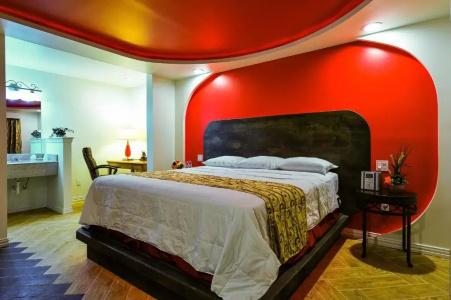 Romantic Inn & Suites - 38