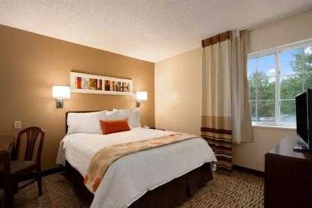 Hawthorn Suites by Wyndham - 3