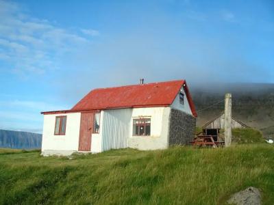 Hænuvík Cottages - 14