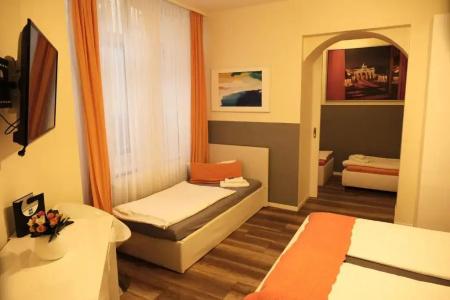 City Guesthouse Pension Berlin - 42
