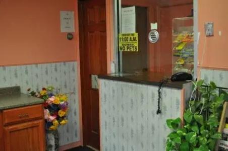 Executive Inn - 2