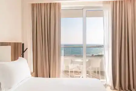Grecian Sands - 198