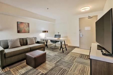 Hilton Garden Inn/Journal Center - 64