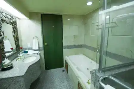 Chiangmai Grandview & Convention Center - Sha Extra Plus - 9