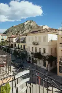 Acronafplia Pension B&D - 19