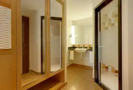 Robinson Camyuva - Adults Only - 58
