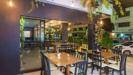 Amity Poshtel - 17