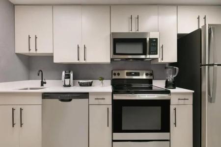 Holiday Inn & Suites, An Ihg - 45
