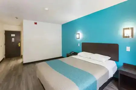 6-Smyrna, GA - Atlanta - 19