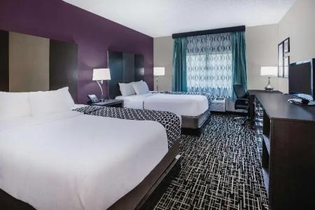 La Quinta Inn by Wyndham Indianapolis North at Pyramids - 24