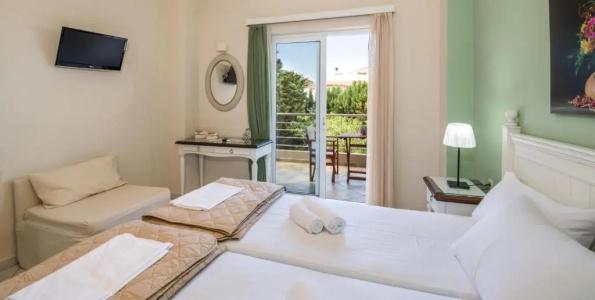 Stamatakis Boutique Studios - 143
