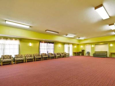 Econo Inn & Suites - 21