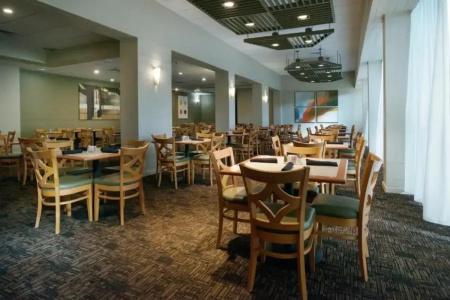 Hilton Nashville Airport - 16