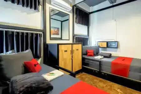 Episode 11 Hostel - 42