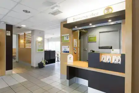 b&b hôTel Rennes Ouest Villejean - 1