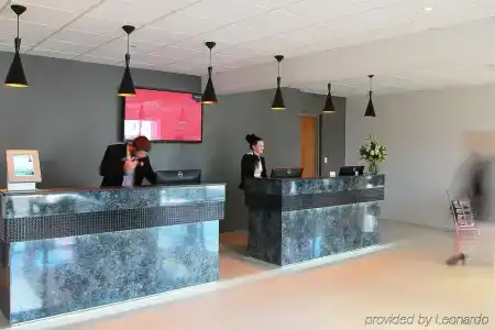 Rydges Latimer - 49