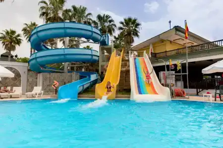 Holiday Garden Resort - 8