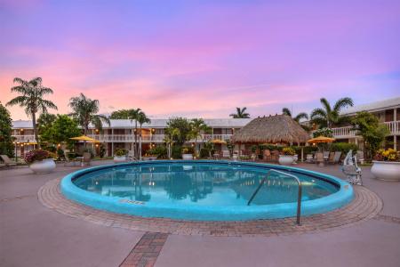 Best Western Palm Beach Lakes - 19