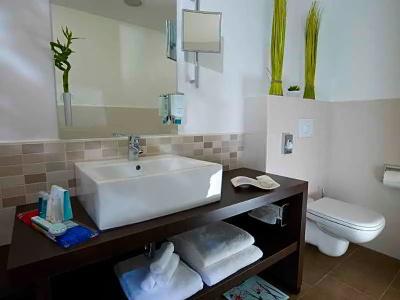 Park Inn by Radisson Papenburg - 170
