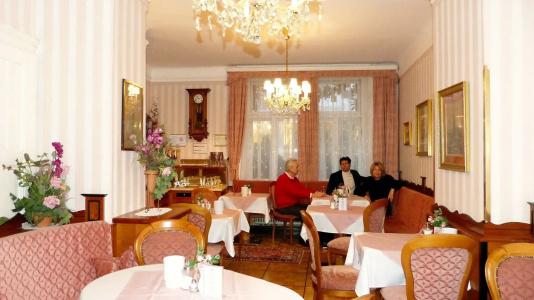 zur Wiener Staatsoper - 21