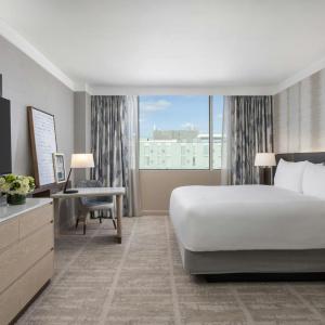Loews Vanderbilt - 38