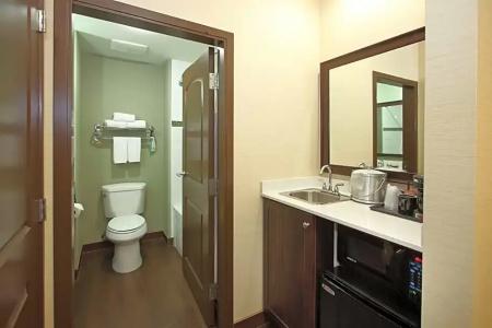 Best Western Pacific Inn - 113