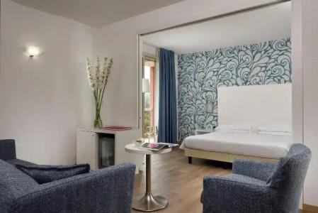 Continental Wellness & Spa - 75