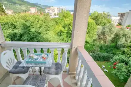 Elena - 202
