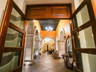 Morales Historical & Colonial Downtown Core - 14