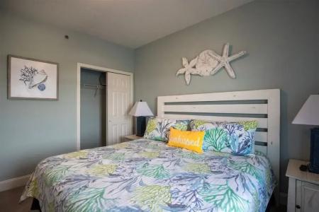 Laketown Wharf by Collection - 3