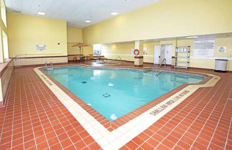 Hampton by Hilton - 14