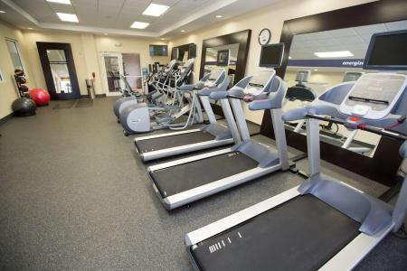 Hampton Inn & Suites Airport - 26