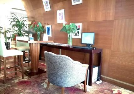 Park Inn by Radisson Shanghai Downtown - 10