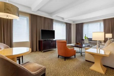 Omni Berkshire Place - 81