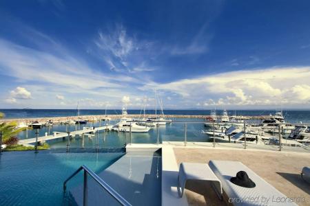 The Bannister & Yacht Club by Mint - 29