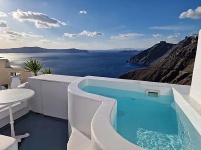 Trieris Villa & Suites - 78