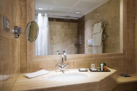 Hilton Rome Airport - 15