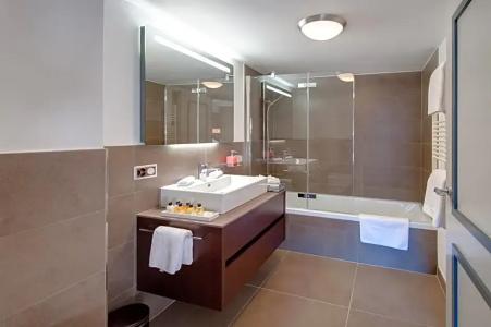 SchlossHouse Zermatt Wellbeing Rooms & Suites - 95
