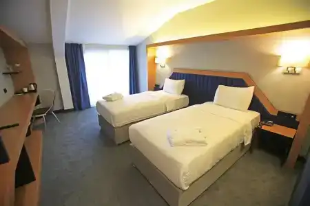 Roof 264 and Suites - 81