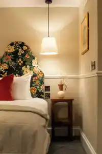 The Drayton Court - 75